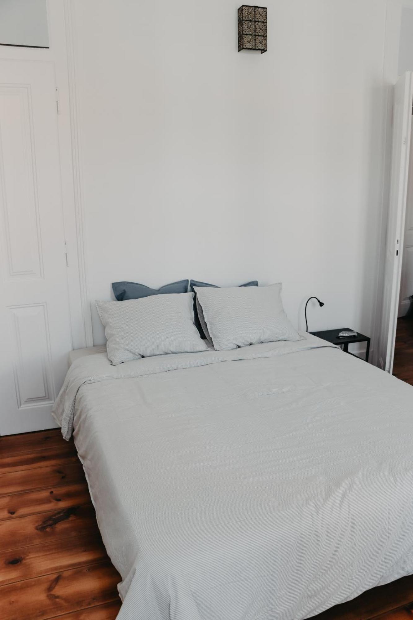 Embassy Arriaga Private Elegance Rooms In Stylish Shared Apartment Lisboa Exterior foto